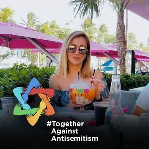 Meet your Posher, Rina